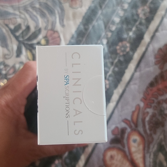 Skin care - Picture 3 of 5